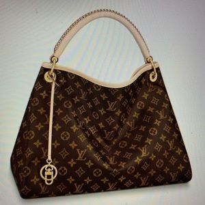 Louis Vuitton Artsy MM